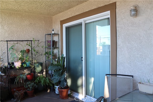 Detail Gallery Image 31 of 44 For 12121 Centralia St #111,  Lakewood,  CA 90715 - 1 Beds | 1 Baths