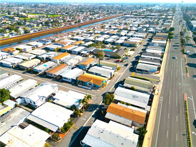 Detail Gallery Image 31 of 36 For 6301 Warner Ave #5,  Huntington Beach,  CA 92647 - 3 Beds | 2 Baths