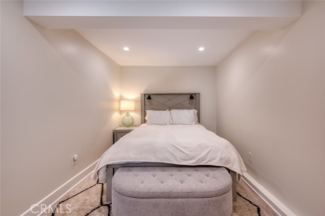 Detail Gallery Image 15 of 24 For 368 Oak #C,  Laguna Beach,  CA 92651 - 1 Beds | 1 Baths
