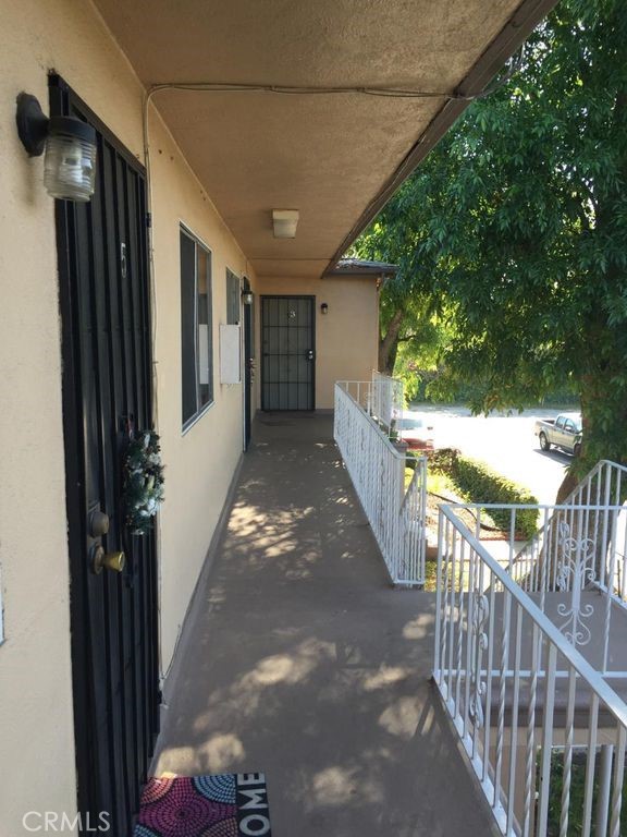 5921 Cahuenga Boulevard, North Hollywood CA: https://media.crmls.org/medias/0275cb8b-3f47-473a-835f-ba836311e82a.jpg