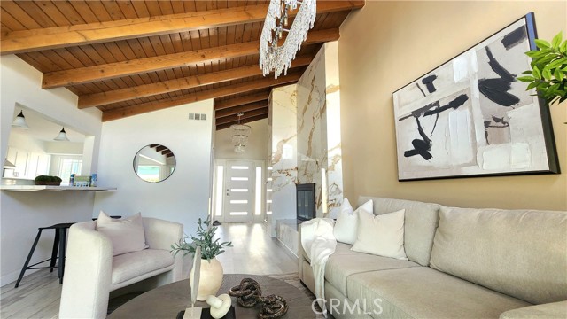 Detail Gallery Image 6 of 45 For 2408 E Briarvale Ave, Anaheim,  CA 92806 - 4 Beds | 2/1 Baths