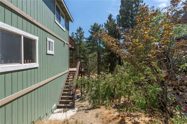 30979 Summit Drive, Running Springs, CA 92382