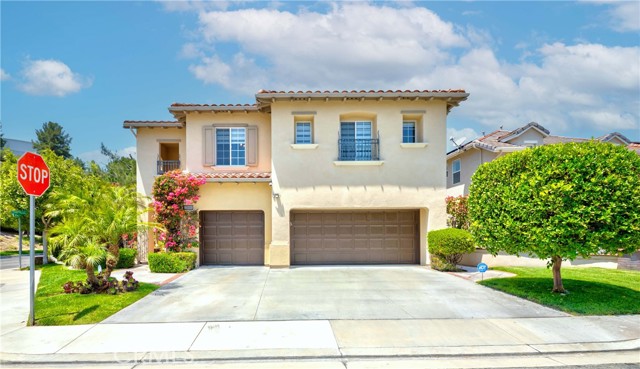 2101 S Sanders Ct, La Habra CA: https://media.crmls.org/medias/027642de-93d8-44e1-80c5-833f85b5511e.jpg