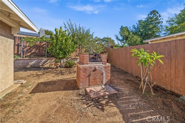 820 Cozy Court, Fallbrook CA: https://media.crmls.org/medias/02765024-c58e-4770-95e6-7012cb1197c4.jpg