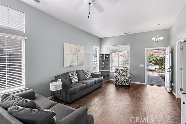 Detail Gallery Image 5 of 50 For 3632 Swan Ct, Merced,  CA 95340 - 3 Beds | 2 Baths