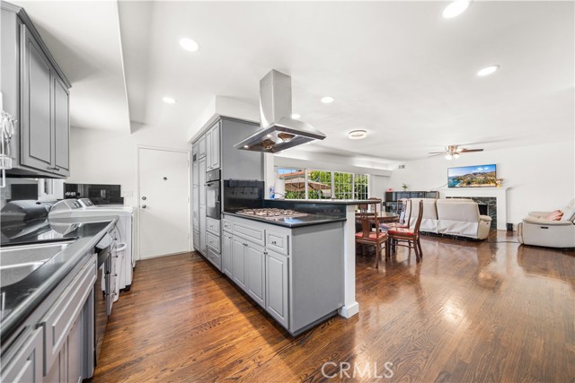 1025 S 2nd Avenue, Arcadia CA: https://media.crmls.org/medias/02769cd7-cb4b-4cfb-9ddf-1c1f6428ad56.jpg