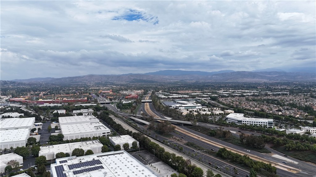 MLS #OC25252957 image #39