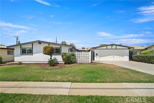 Detail Gallery Image 1 of 15 For 445 W Rowland St, Covina,  CA 91723 - 4 Beds | 3 Baths