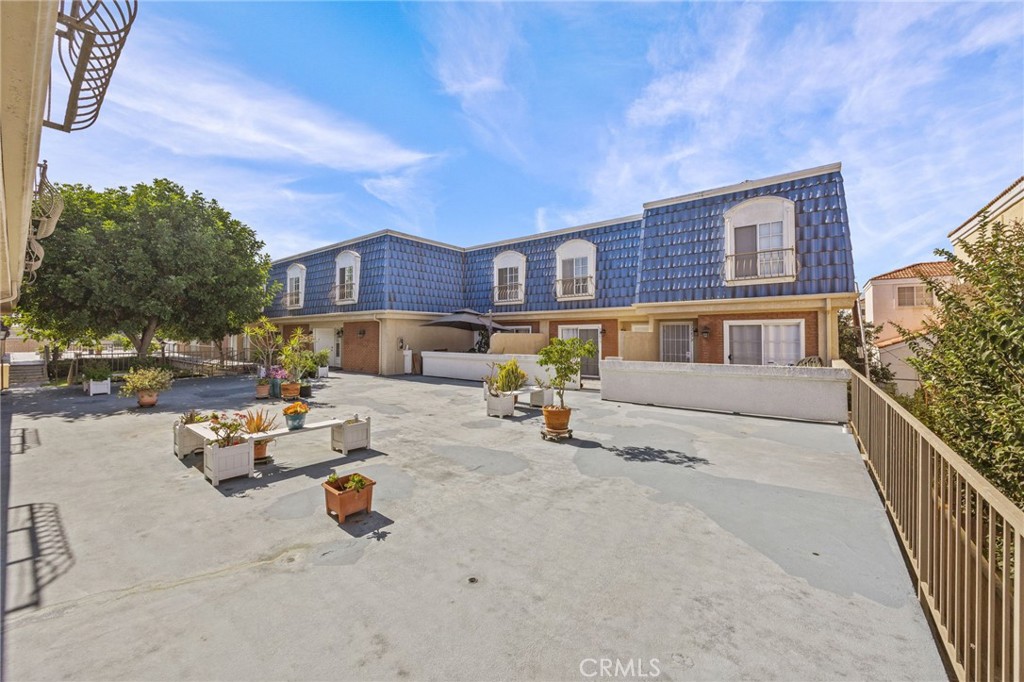 MLS #OC25246955 image #19