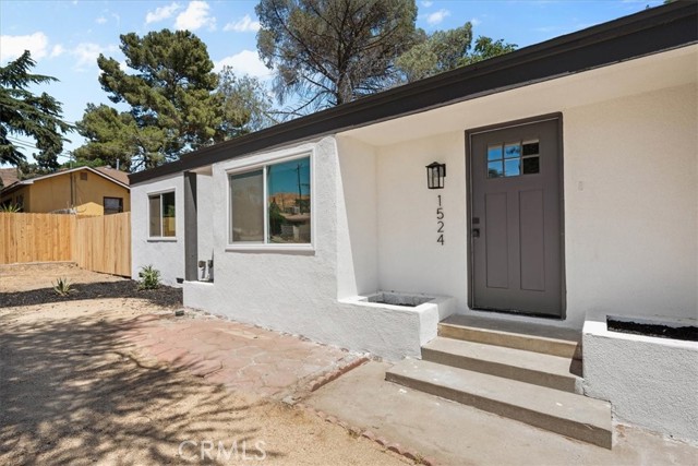 1524 N Alessandro Street, Banning CA: https://media.crmls.org/medias/027b7b01-f2ea-48bc-8140-67e82031fbeb.jpg