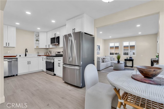 Detail Gallery Image 9 of 38 For 391 Zenith St, Chula Vista,  CA 91911 - 4 Beds | 2 Baths