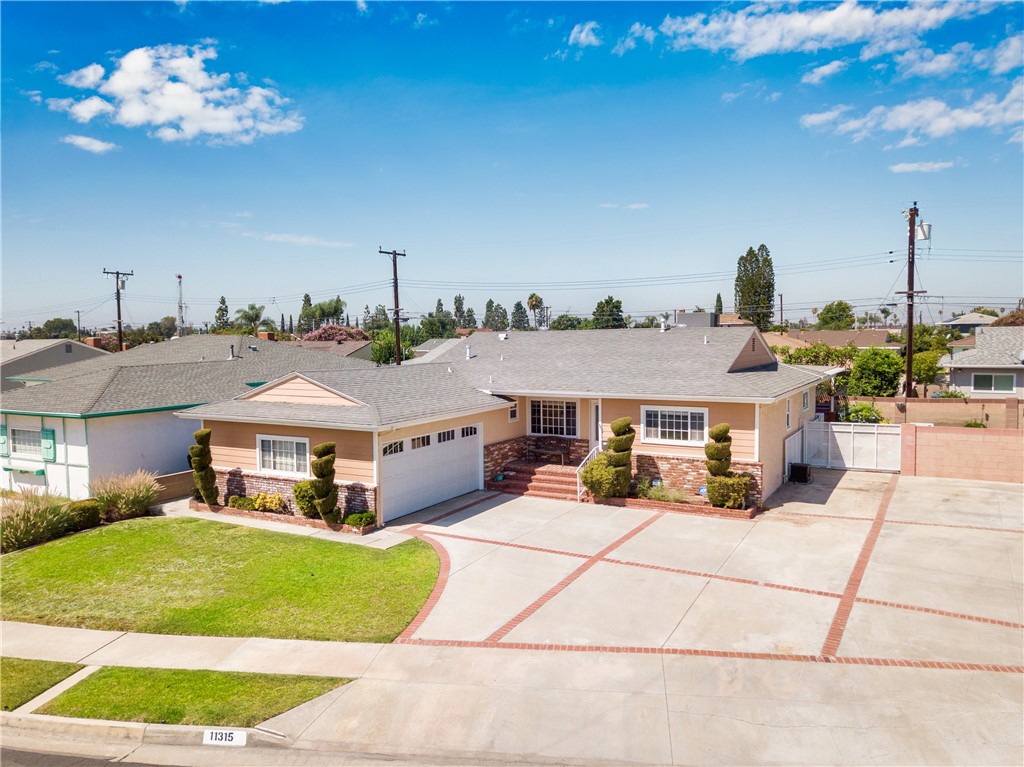 11315 Groveside Ave, Whittier, CA 90604