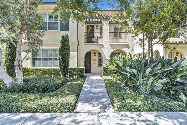 130 Rose Arch, Irvine CA: https://media.crmls.org/medias/027cbca4-967f-4090-8a4e-8fbbb7985c63.jpg