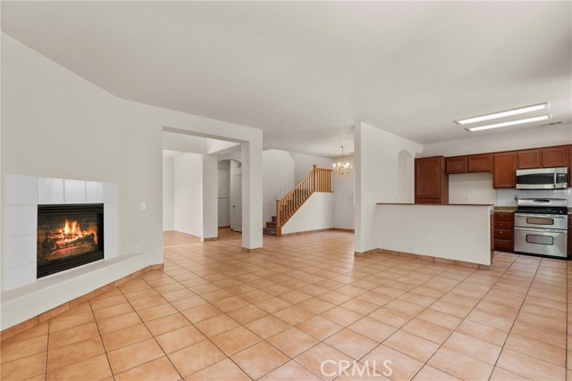 Detail Gallery Image 9 of 41 For 16200 Setting Sun Cir, Riverside,  CA 92503 - 4 Beds | 2/1 Baths