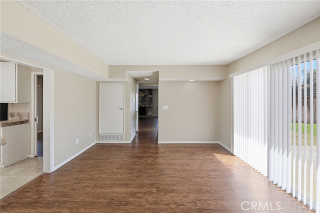 Detail Gallery Image 13 of 61 For 1420 Timberlane, Riverside,  CA 92506 - 5 Beds | 4 Baths