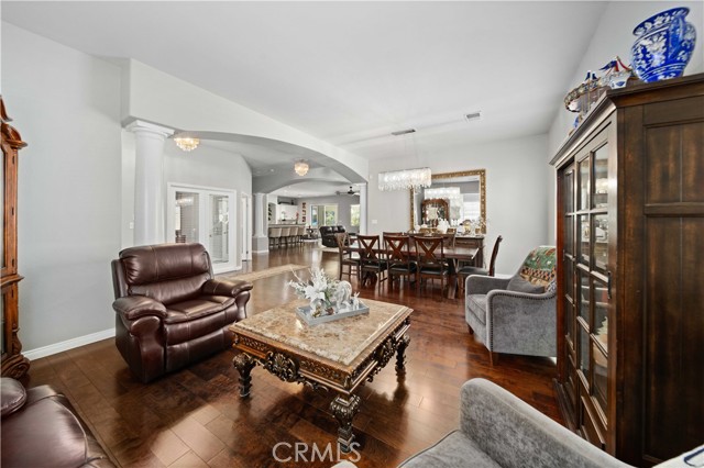 9403 Big Bear Lake Court, Bakersfield CA: https://media.crmls.org/medias/027d86b5-9c11-4ce6-a682-59e3cd8ef13b.jpg