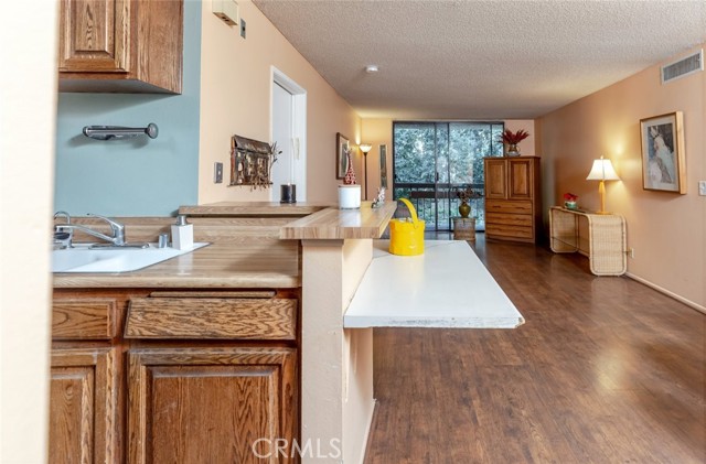 Detail Gallery Image 9 of 19 For 3961 via Marisol #223,  Los Angeles,  CA 90042 - 2 Beds | 2 Baths