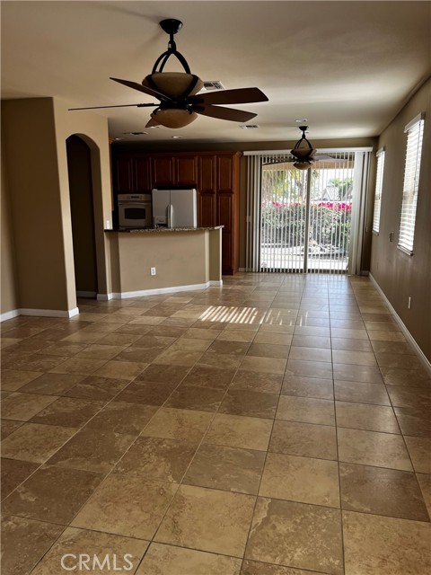 Detail Gallery Image 3 of 11 For 40126 Calle Las Positas, Indio,  CA 92203 - 2 Beds | 2 Baths