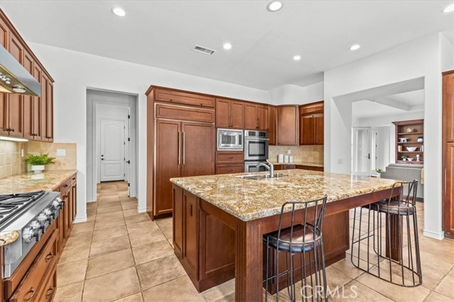 31521 Paseo Campeon, San Juan Capistrano CA: https://media.crmls.org/medias/027e5bc8-8da5-47b1-9310-b446b2af185a.jpg