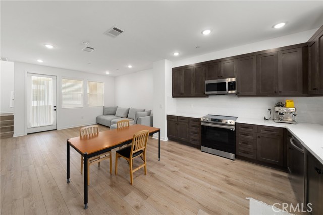 905 Madonna Road, San Luis Obispo CA: https://media.crmls.org/medias/027e67c4-86e5-4eab-890f-d85fe5a82144.jpg