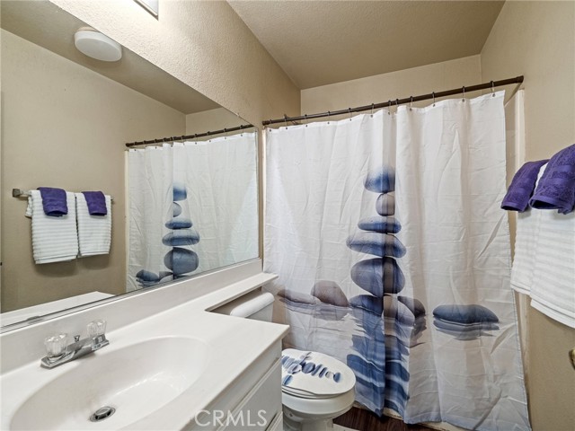 Detail Gallery Image 20 of 34 For 14621 Carob St, Victorville,  CA 92394 - 4 Beds | 3 Baths