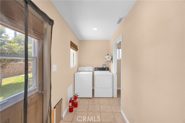 Detail Gallery Image 15 of 31 For 1521 S Dallas Dr, Anaheim,  CA 92804 - 3 Beds | 2/1 Baths