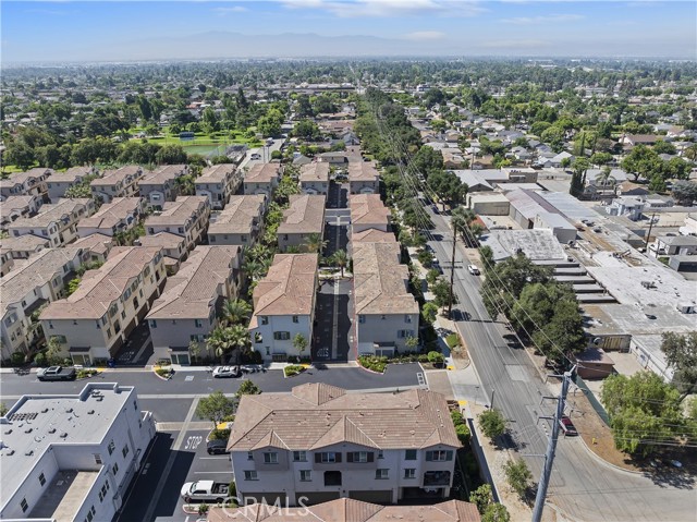 384 Ruby Red Lane, Upland CA: https://media.crmls.org/medias/027efc09-a9b4-4f15-ab1e-a5298e000913.jpg