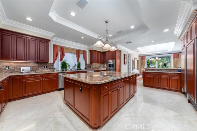 22883 Canyon View Road, Diamond Bar CA: https://media.crmls.org/medias/02800887-33b5-42c7-92e0-2d63f4fe3a8c.jpg