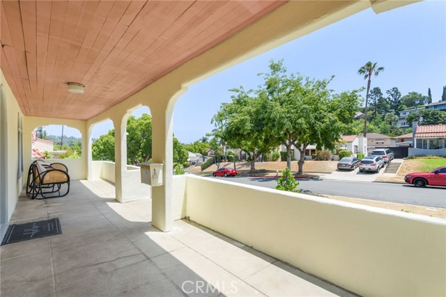 Detail Gallery Image 3 of 29 For 127 Westmont Dr, Alhambra,  CA 91801 - 3 Beds | 2 Baths