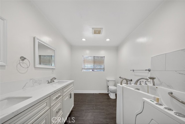 Detail Gallery Image 27 of 41 For 10346 Siesta Dr, Sunland,  CA 91040 - 2 Beds | 3 Baths