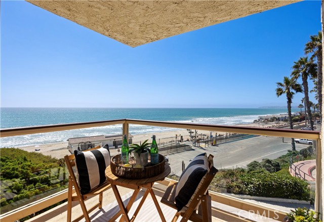 121 Boca De La Playa, San Clemente CA: https://media.crmls.org/medias/02813961-100c-44aa-b140-cb831a7b7a4f.jpg
