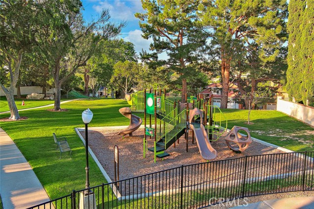 3220 Versaille Court, Thousand Oaks CA: https://media.crmls.org/medias/0281d5af-5a89-4a90-ab33-cb11e1e29ede.jpg