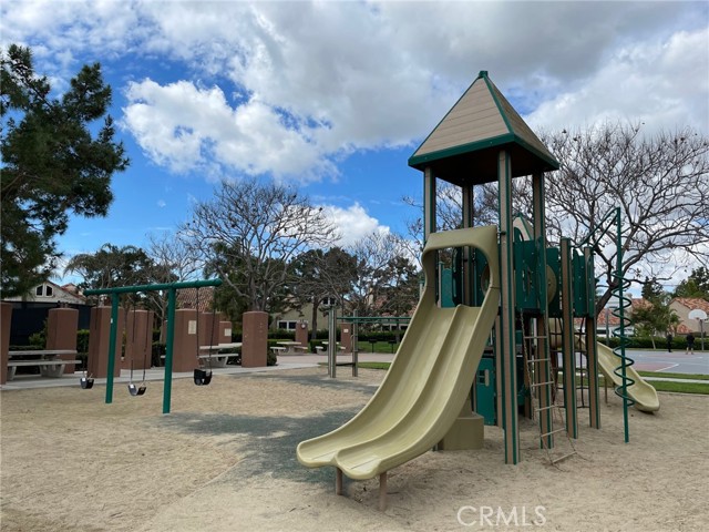 Detail Gallery Image 15 of 17 For 22 Laconia, Irvine,  CA 92614 - 3 Beds | 2/1 Baths