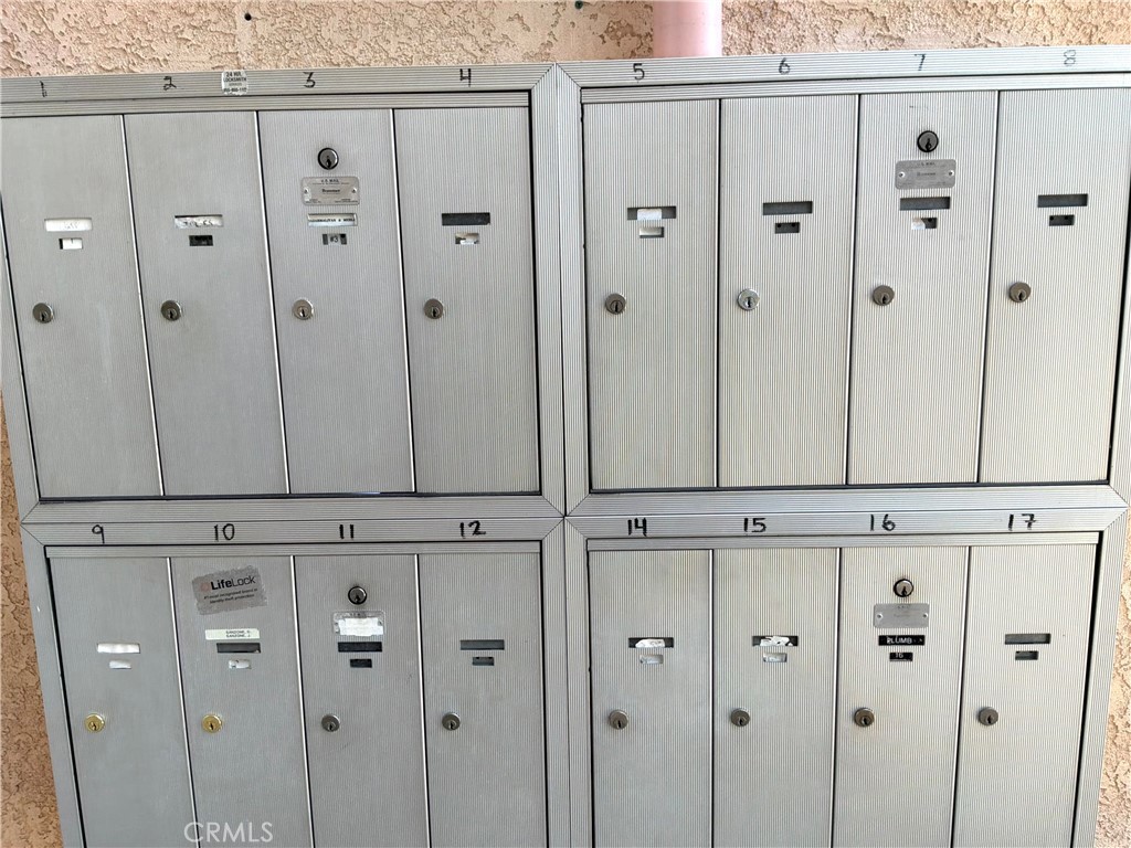 https://media.crmls.org/medias/02829918-97ea-4e53-bdef-c703941d9dff.jpg?preset=X-Large
