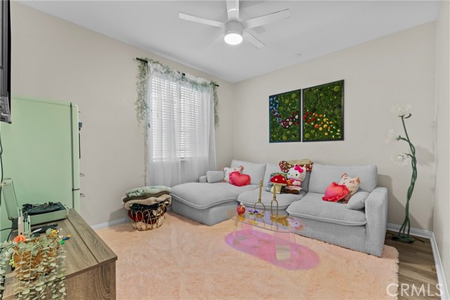 Image 23 of 36 For 718 Torrey Court