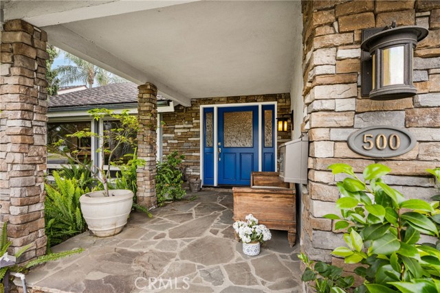 Detail Gallery Image 2 of 28 For 500 Brower Ave, Placentia,  CA 92870 - 3 Beds | 2/1 Baths