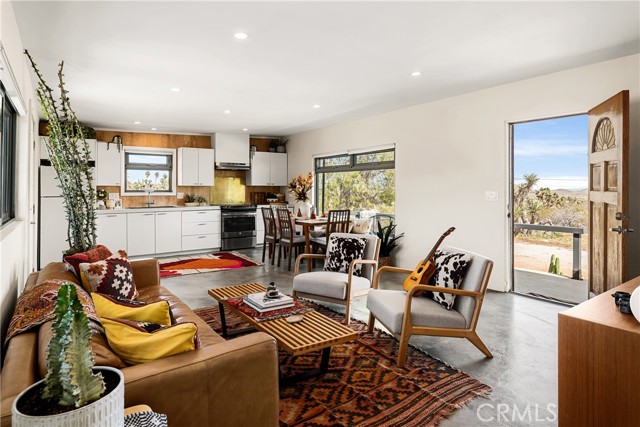 Detail Gallery Image 5 of 24 For 5376 Linda Lee Dr, Yucca Valley,  CA 92284 - 2 Beds | 1 Baths