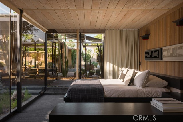 1950 E Desert Palms Drive, Palm Springs CA: https://media.crmls.org/medias/0285ed6a-6cfe-47b8-97a9-9e277031418c.jpg