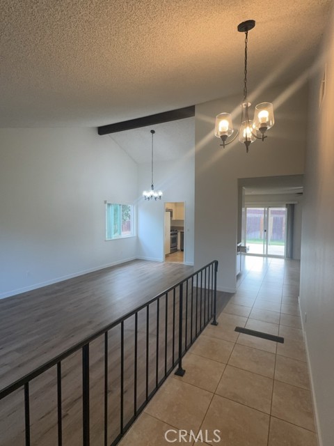 Detail Gallery Image 3 of 19 For 270 W Campus View Dr, Riverside,  CA 92507 - 4 Beds | 2 Baths