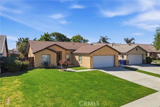 Detail Gallery Image 3 of 39 For 8201 Capitan, Bakersfield,  CA 93313 - 3 Beds | 2 Baths