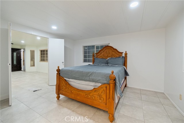 Detail Gallery Image 30 of 41 For 9426 Tamarisk #21,  Hesperia,  CA 92345 - 4 Beds | 2 Baths