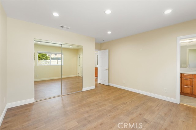 17121 Kingsbury Street, Granada Hills CA: https://media.crmls.org/medias/0287d5bf-d234-4610-8819-cfd5b5c4b587.jpg