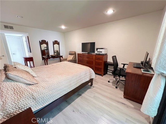 Detail Gallery Image 17 of 35 For 15335 Magnolia #215,  Sherman Oaks,  CA 91403 - 3 Beds | 2 Baths
