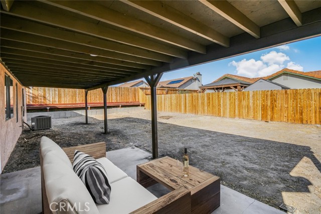 Detail Gallery Image 16 of 19 For 545 Rainbow, Palmdale,  CA 93551 - 3 Beds | 2 Baths