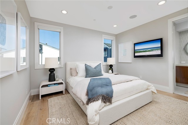 1515 E Ocean Boulevard, Newport Beach CA: https://media.crmls.org/medias/02885f7e-afc1-4738-a479-62d398464b46.jpg
