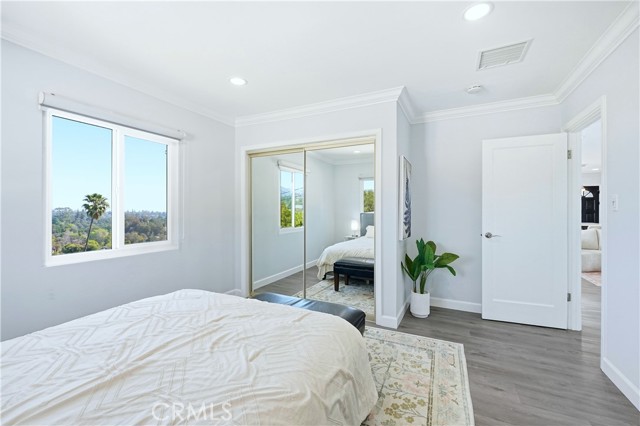 Detail Gallery Image 29 of 56 For 334 Anita Dr, Pasadena,  CA 91105 - 6 Beds | 5 Baths