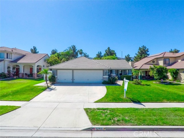 1268 Salem Dr, Corona, CA 92881