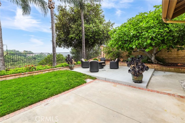 Detail Gallery Image 4 of 46 For 16044 Promontory Rd, Chino Hills,  CA 91709 - 4 Beds | 3 Baths