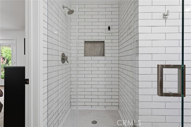 Image 22 of 55 For 5319 Penfield Avenue