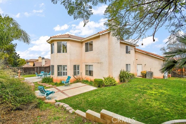 718 Cherry St, Corona CA: https://media.crmls.org/medias/028c8941-dab9-4de2-b486-dadb472943b9.jpg